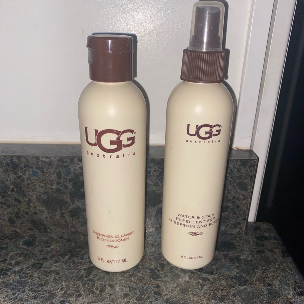 Ugg 2pc full size care kit sheepskin cleaner conditioner water stain repellent